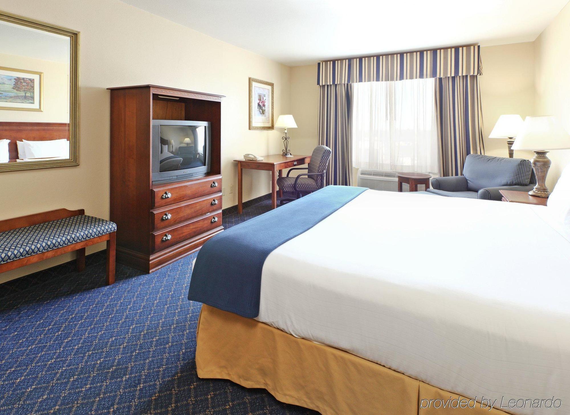Holiday Inn Express Hotels & Suites Mountain Home By Ihg Phòng bức ảnh